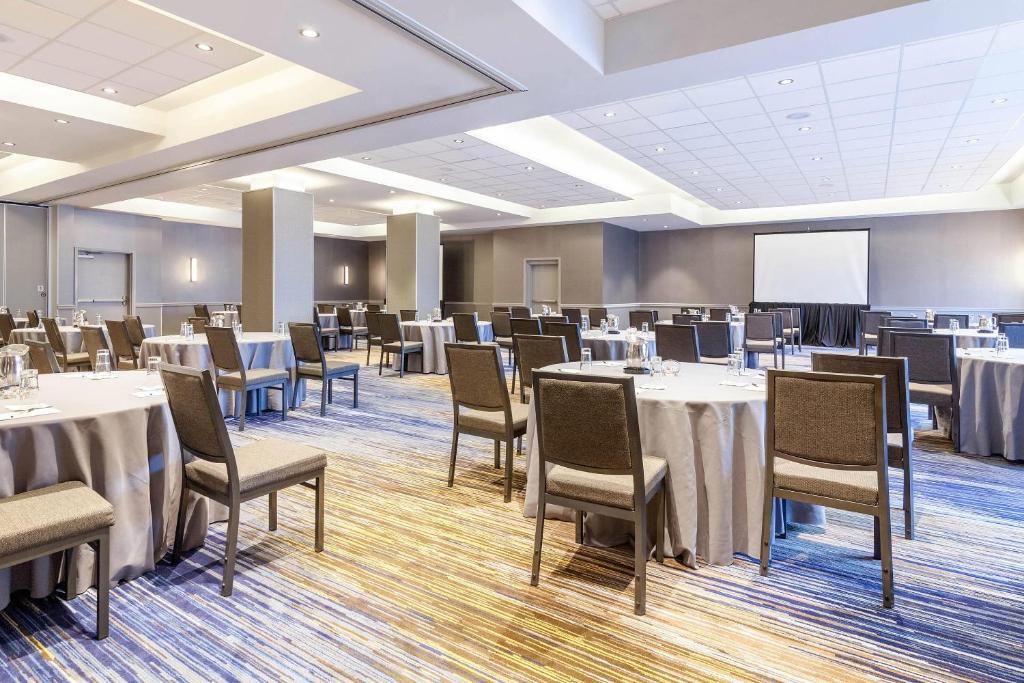 Cambria Hotel Pittsburgh - Downtown photo