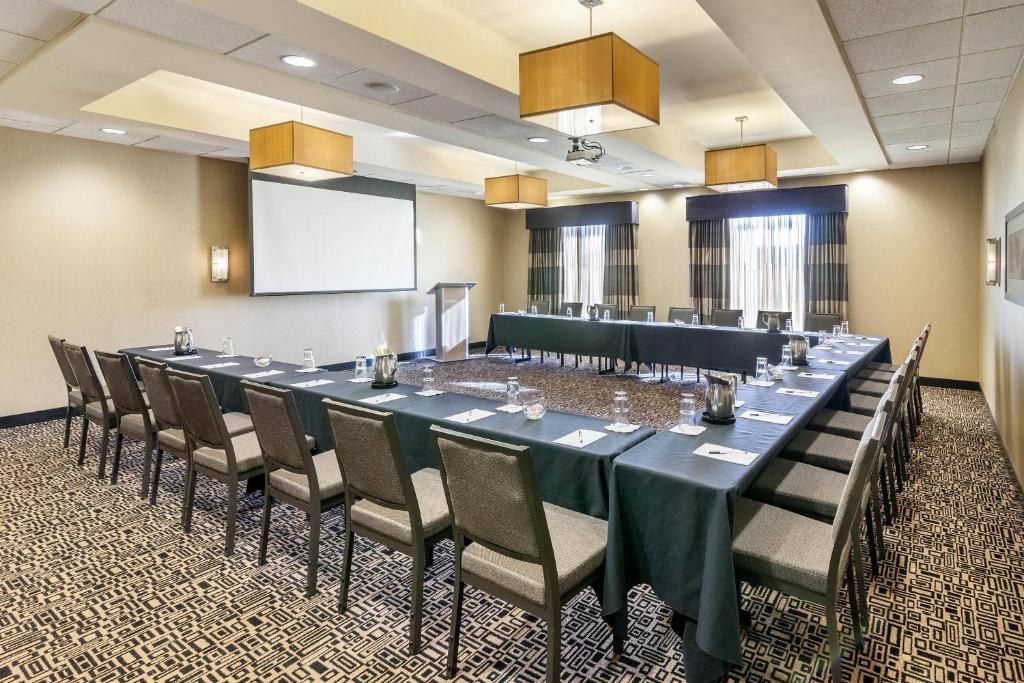 Cambria Hotel Pittsburgh - Downtown photo