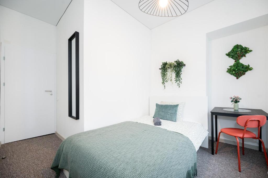 City Nest Vilnius Oldtown - Single Room With Shared Bathroom