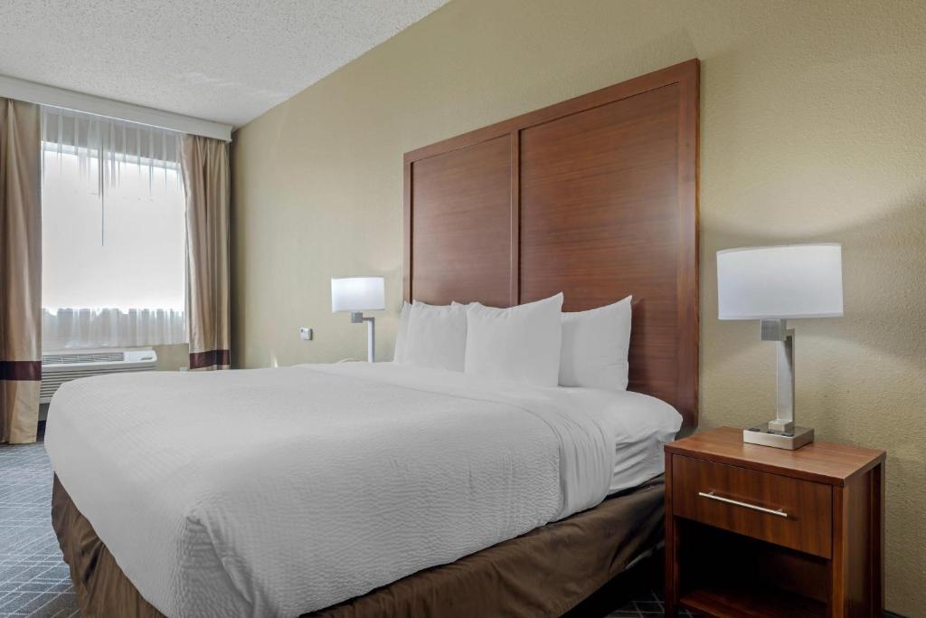 Comfort Suites Waco North - Near University Area photo