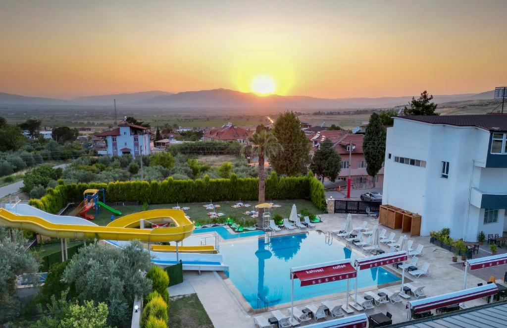 Bazén v ubytování ANYA RESORT HOTEL nebo v jeho okolí