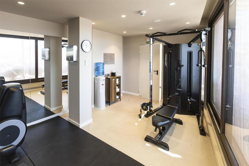 Fitness centrum a/nebo fitness zařízení v ubytování Via Sants Hotel Barcelona, Tapestry Collection By Hilton