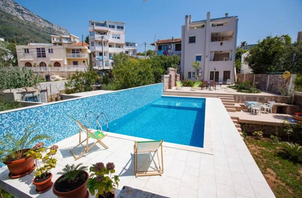 Bazén v ubytování Villa Nuna nebo v jeho okolí