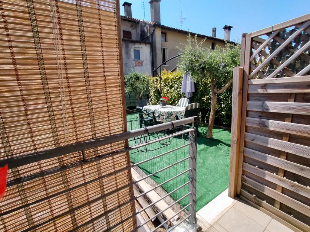 Fotografie z fotogalerie ubytování Mini appartamento con giardino v destinaci Fontanafredda