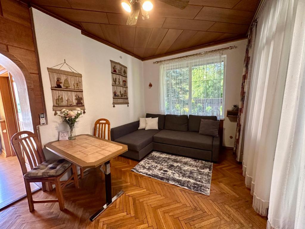 Posedenie v ubytovaní Rita Apartman Balatonszéplak