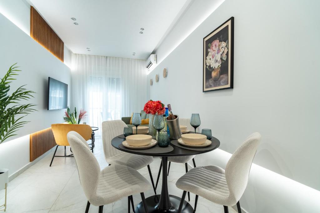 AvenueCentral FamilyBoutique MSLiving