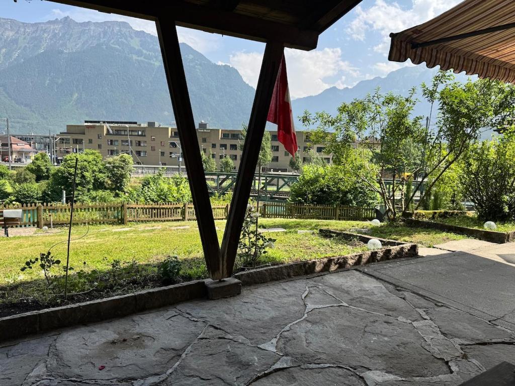 River 1-Kissed Retreat with Iconic Jungfraujoch View - Resim 10