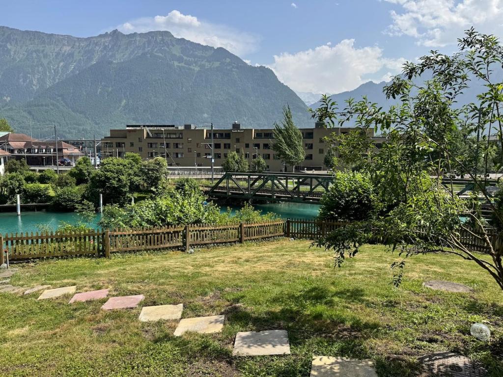 River 1-Kissed Retreat with Iconic Jungfraujoch View - Resim 18