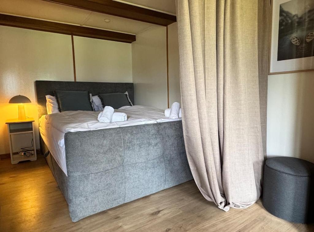 River 1-Kissed Retreat with Iconic Jungfraujoch View - Resim 20