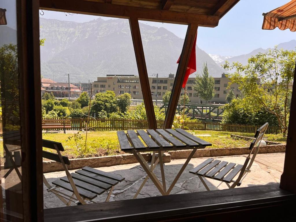 River 1-Kissed Retreat with Iconic Jungfraujoch View - Resim 26