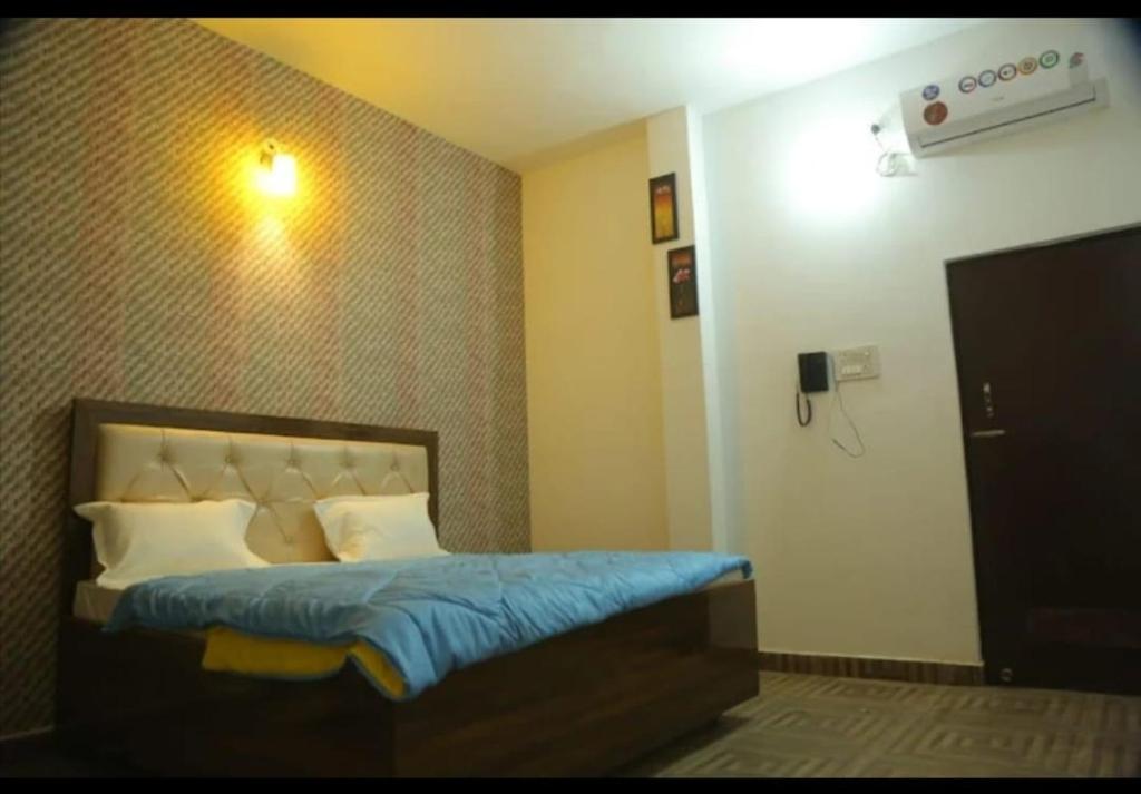 Gallery image of EZ Stayz By Vilaasitaa Agra in Agra