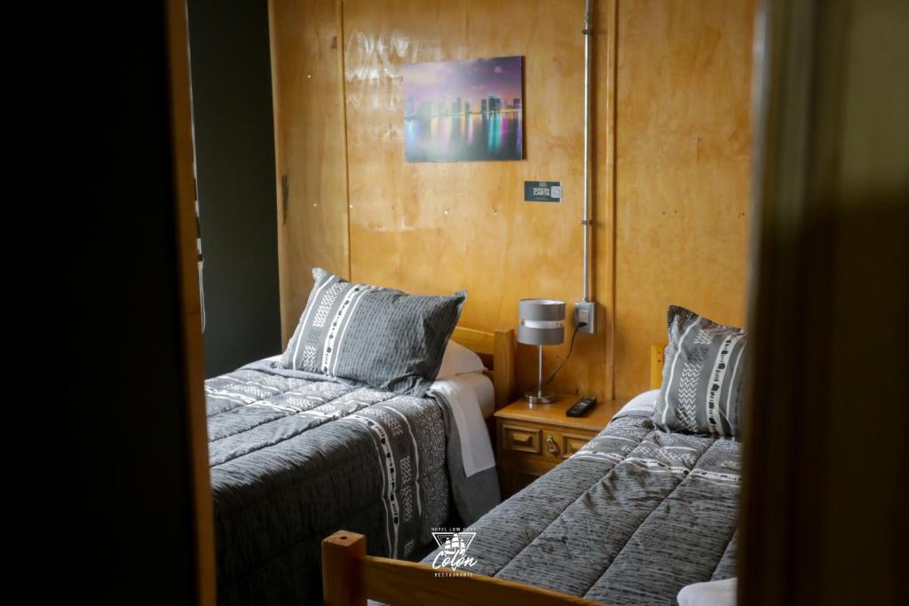 Postel nebo postele na pokoji v ubytování Hotel low cost y restaurant Colón