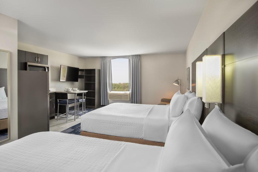 
Efficiency Queen Suite with Two Queen Beds - Non-Smoking
