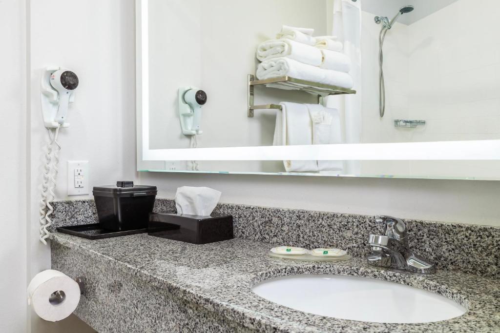 Quality Inn & Suites - Resim 23