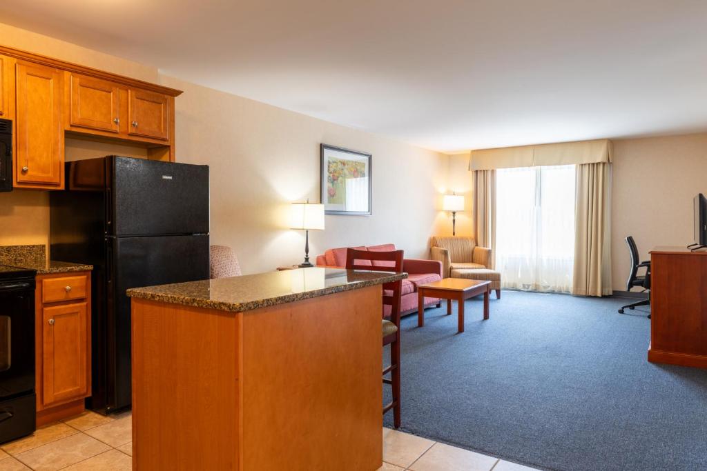 White River Inn & Suites - Suite Deluxe Con Cama Extragrande