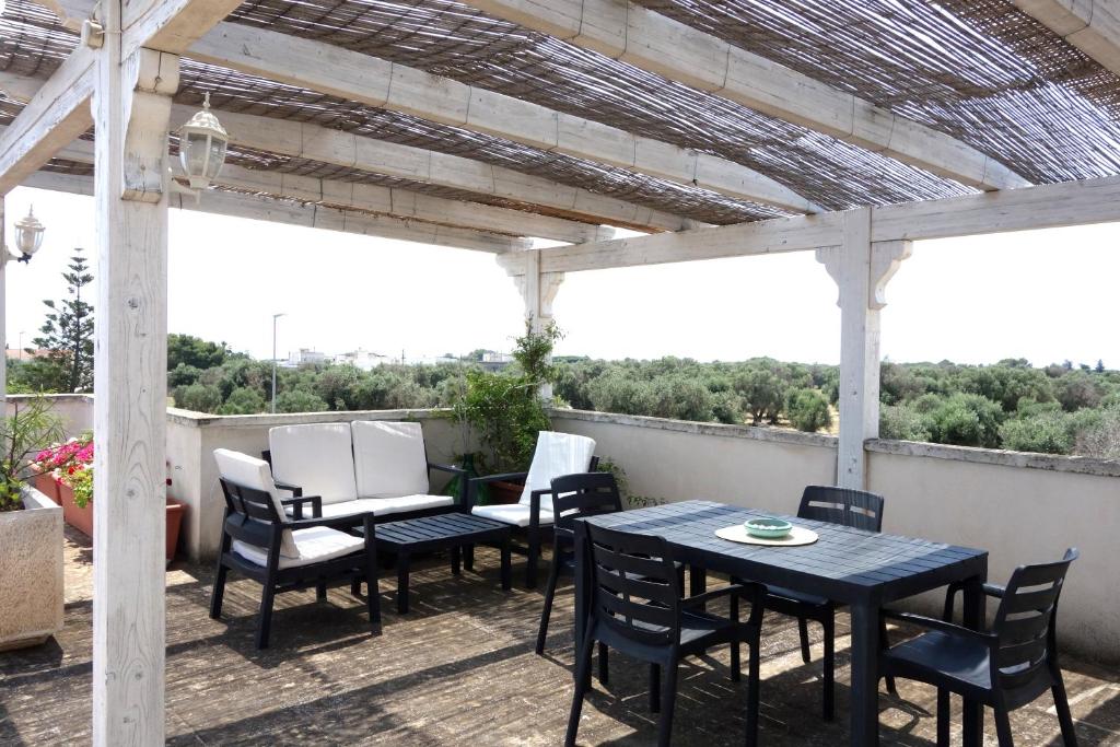 Balkón nebo terasa v ubytování Camera privata in villa a Maruggio