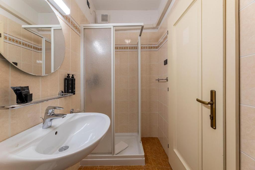 Hi Hotels Riva del Garda - Deluxe Single Room With Balcony