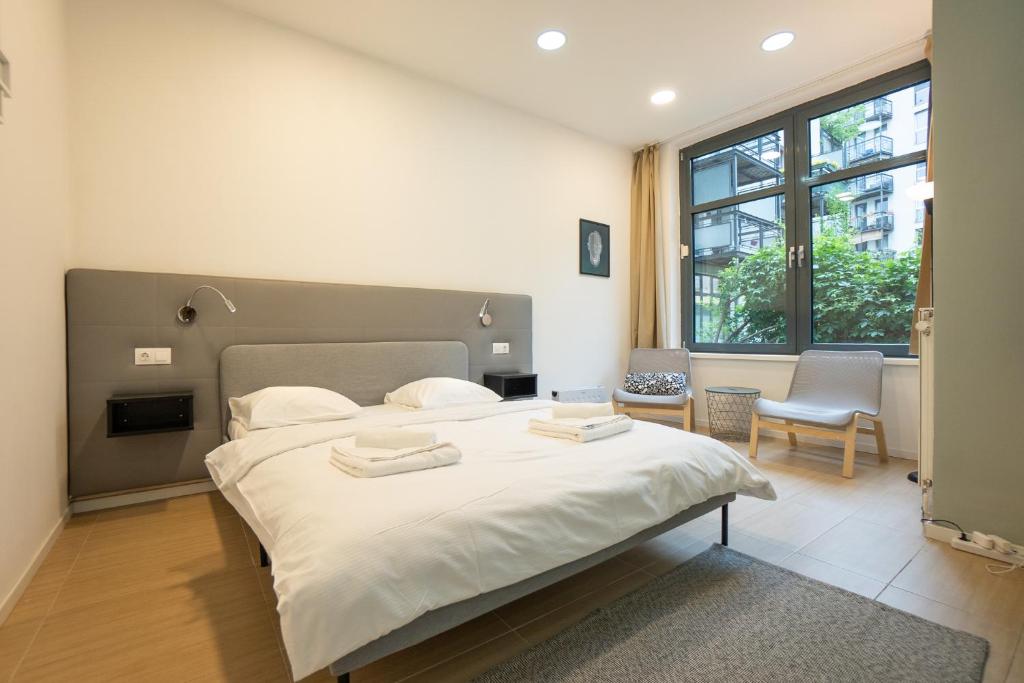 Comfort Studio with Queen-Size Bed, Self Check-in K1