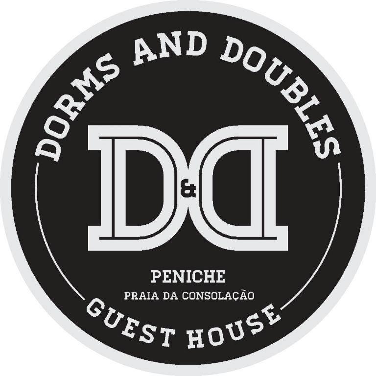 Dorms & Doubles Guest House Peniche