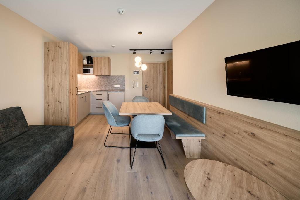 Art Residence Josefshof - 山景一卧室公寓 - 带阳台