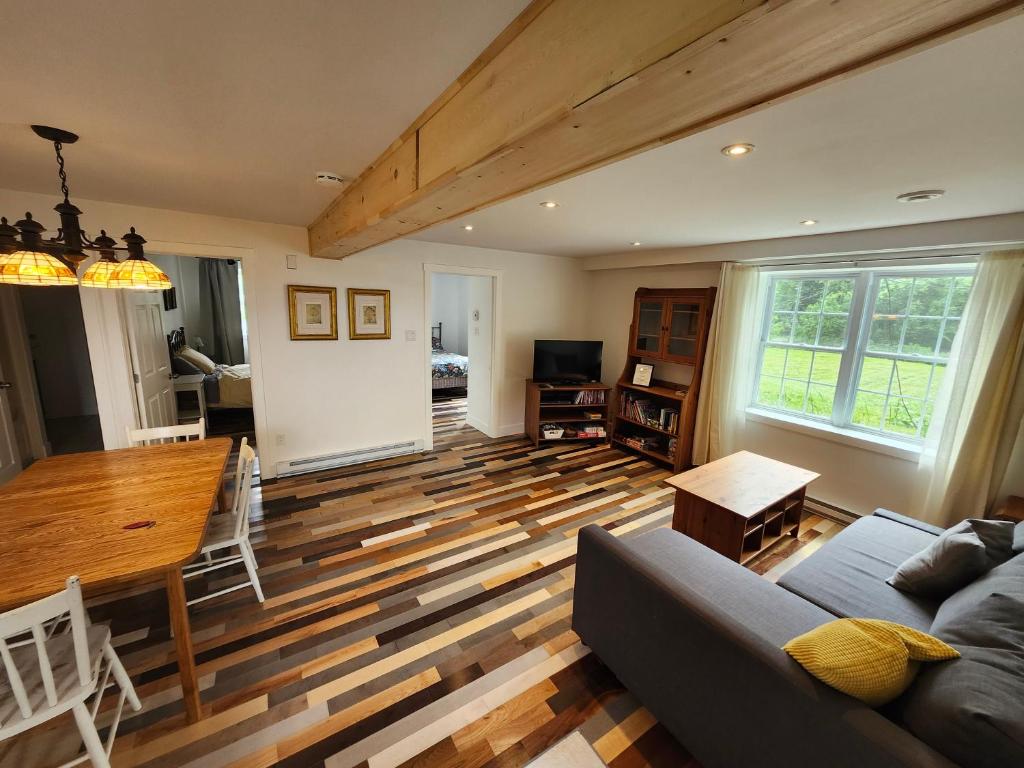 Auberge Schweizer - Appartamento Con Due Camere Da Letto Con Vista Sul Giardino