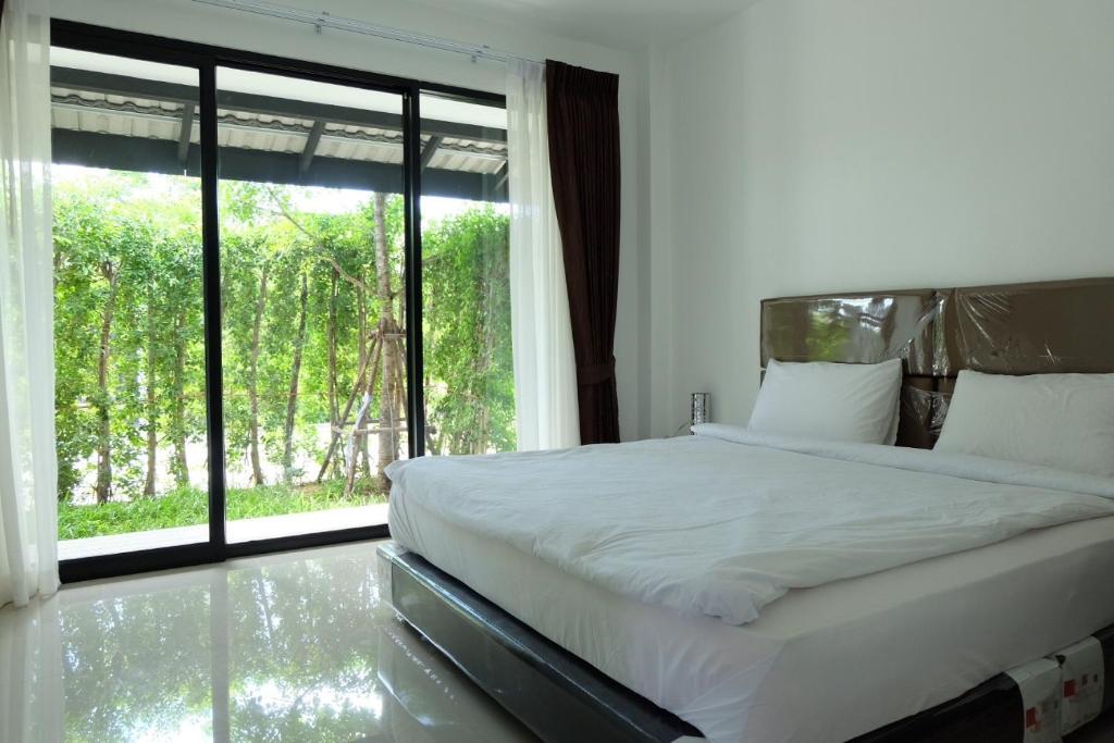 me2 Singhamuntra Resort Kamphaengsaen - Salle Roi Standard Avec Balcon