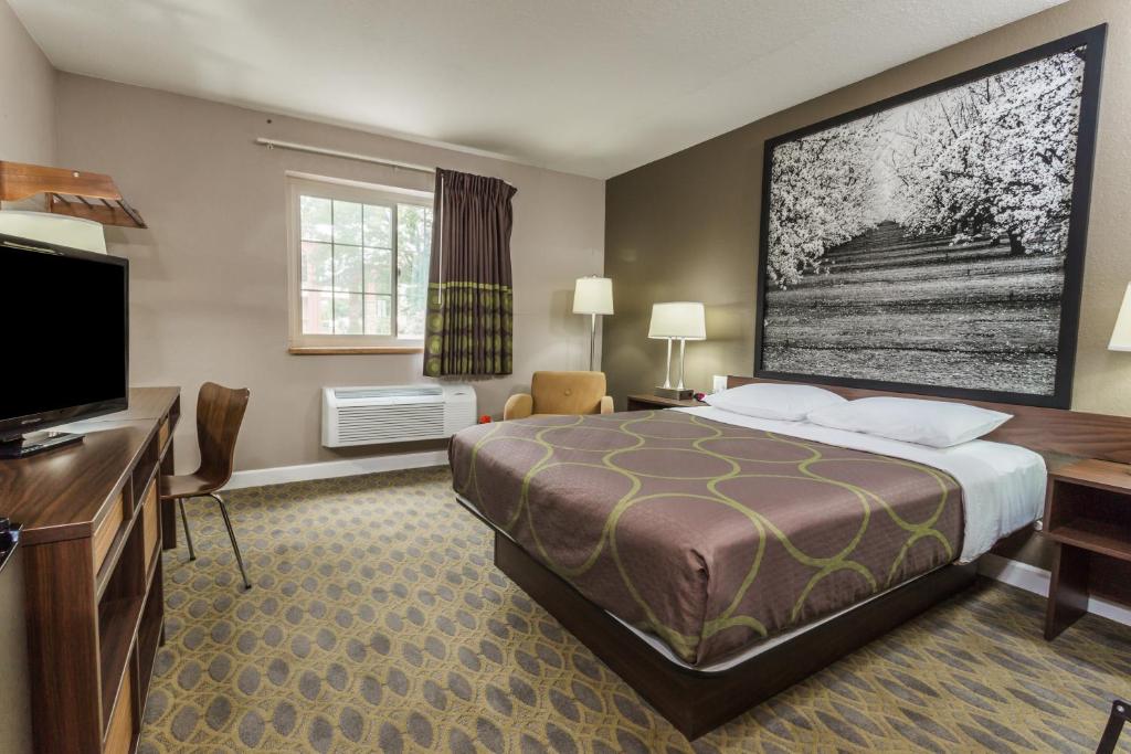 Deluxe Inn Willows On I-5 photo