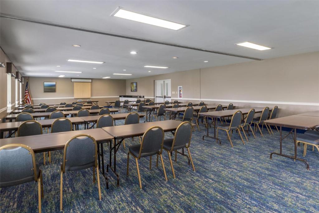 Best Western Parkside Inn photo
