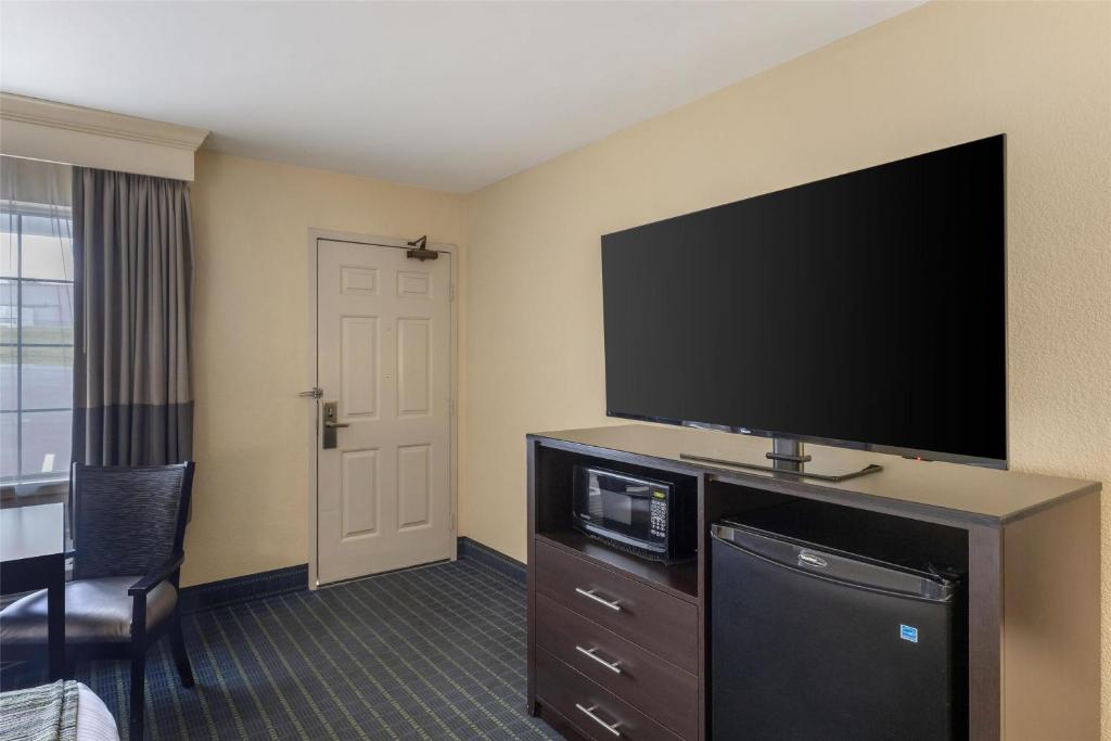 Best Western Parkside Inn photo