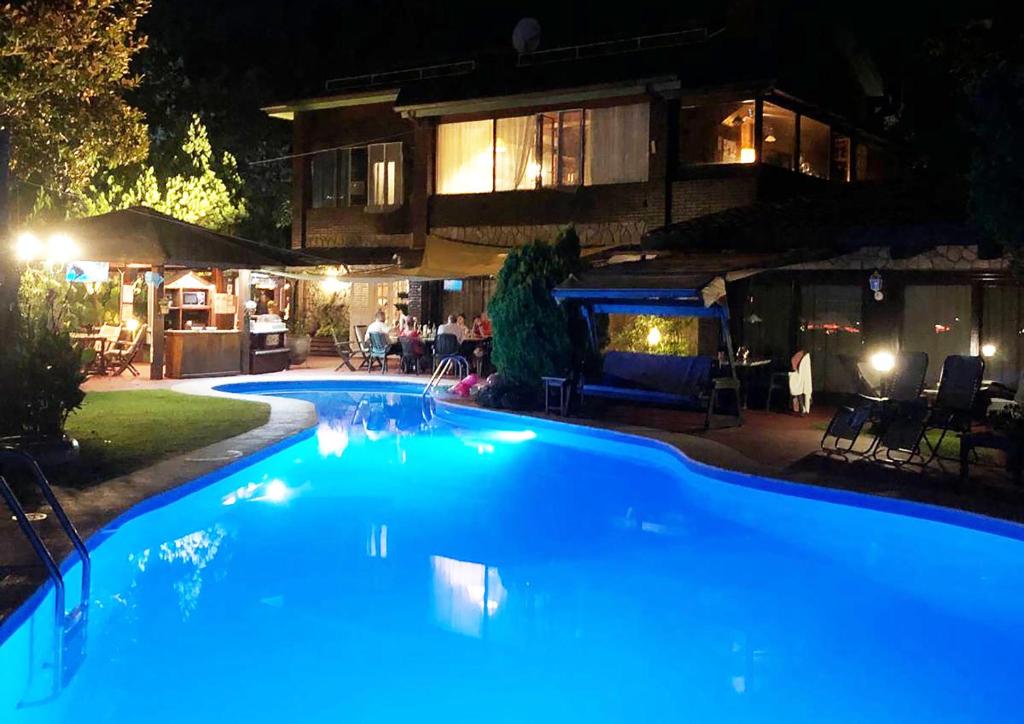 Bazén v ubytování Small Paradise Palermo nebo v jeho okolí