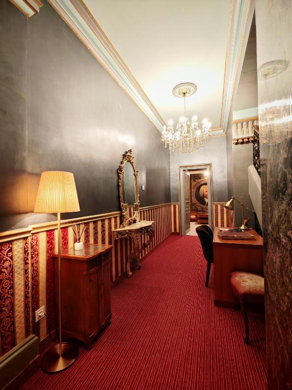 Nostalgia Old City Bucharest - Resim 28