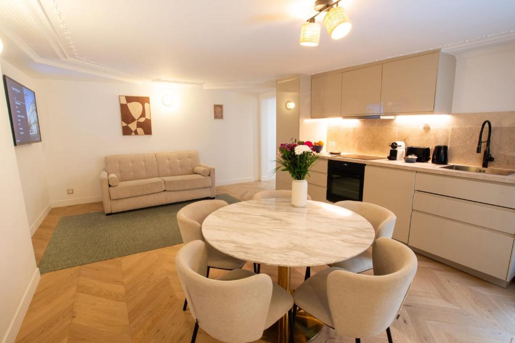 Kuchyňa alebo kuchynka v ubytovaní Luxury Stay