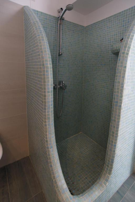 Un baño de Ilioperato Hotel