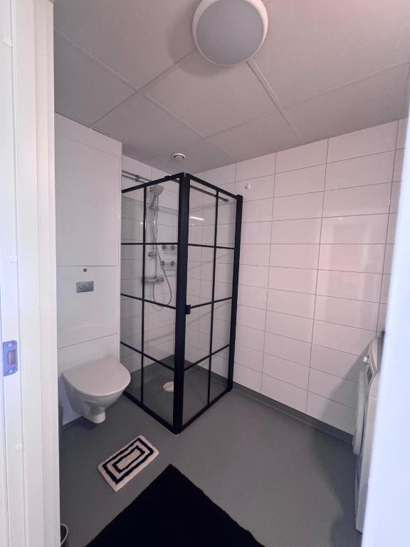 Koupelna v ubytování Nice guest apartment within walking distance to Kalmar central station