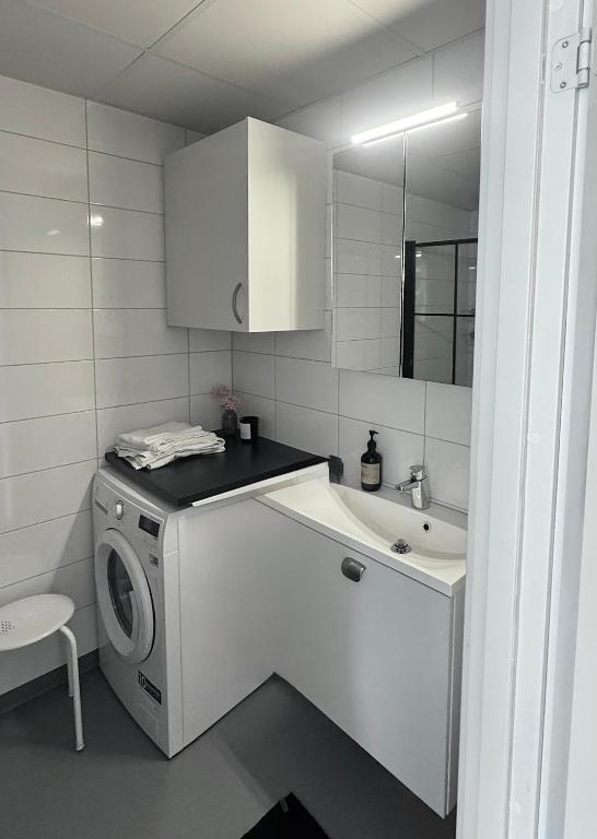Kuchyň nebo kuchyňský kout v ubytování Nice guest apartment within walking distance to Kalmar central station