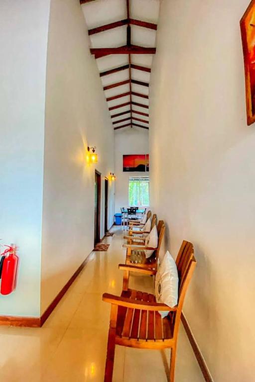 Posezení v ubytování Harambathenna Resort Anuradhapura