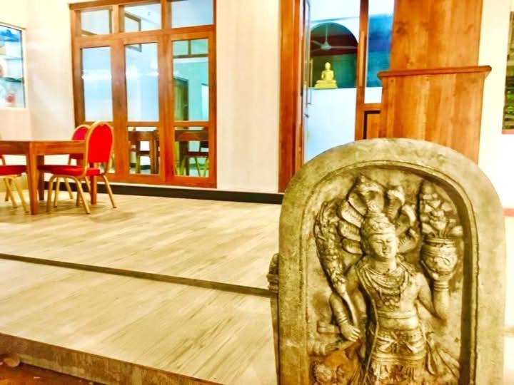 Posezení v ubytování Harambathenna Resort Anuradhapura
