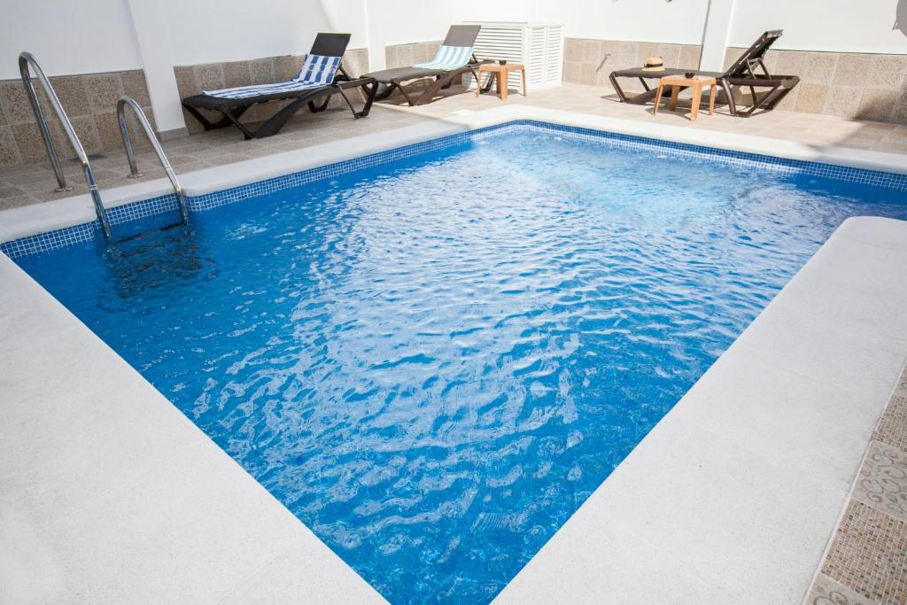 Bazén v ubytování Hostal Boutique Bajamar nebo v jeho okolí