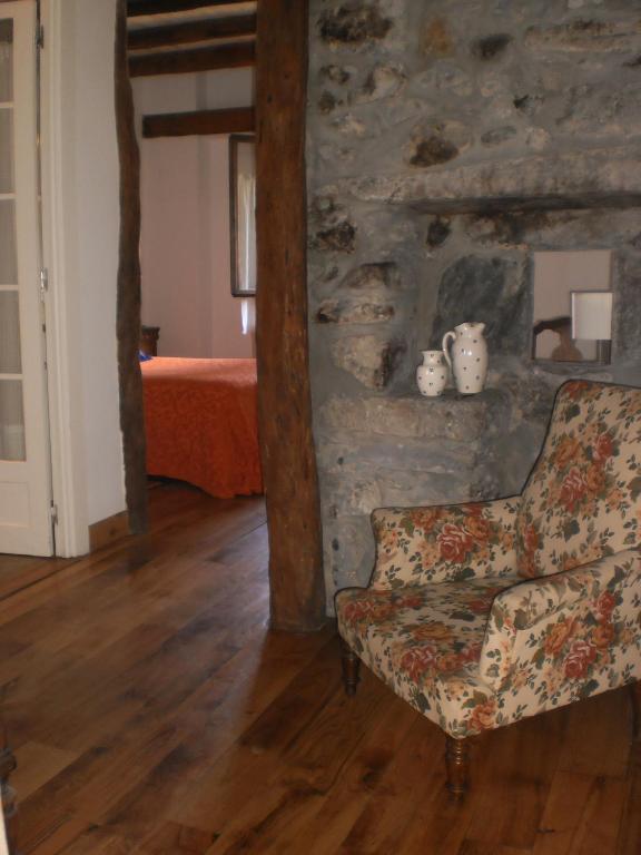 Larraenea Bed and Breakfast - Double Room With Private Bathroom