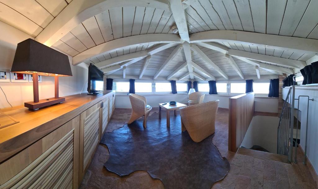 Fotografie z fotogalerie ubytování Palazzo Ai Capitani v destinaci Peschiera del Garda