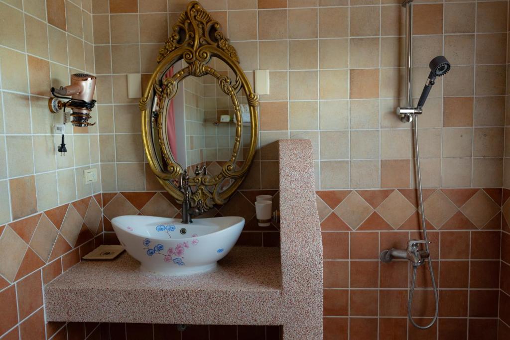 Ein Badezimmer in der Unterkunft 英格蘭小古堡England Castle