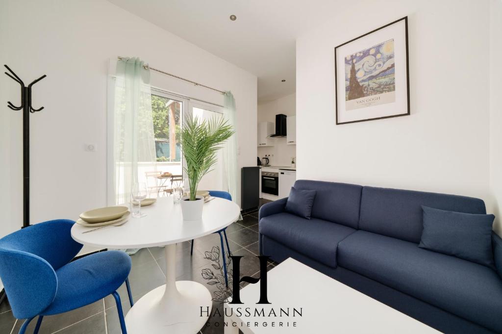 Χώρος καθιστικού στο Studio Cosy avec terrasse