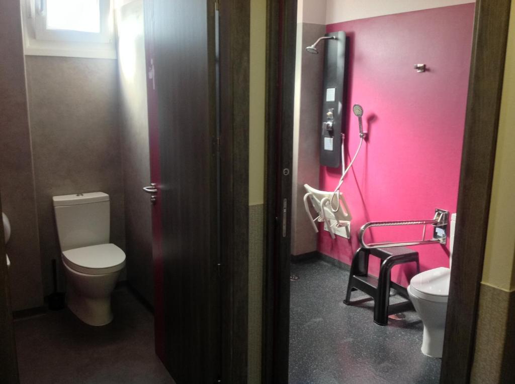 Koupelna v ubytování Albergue As Eiras