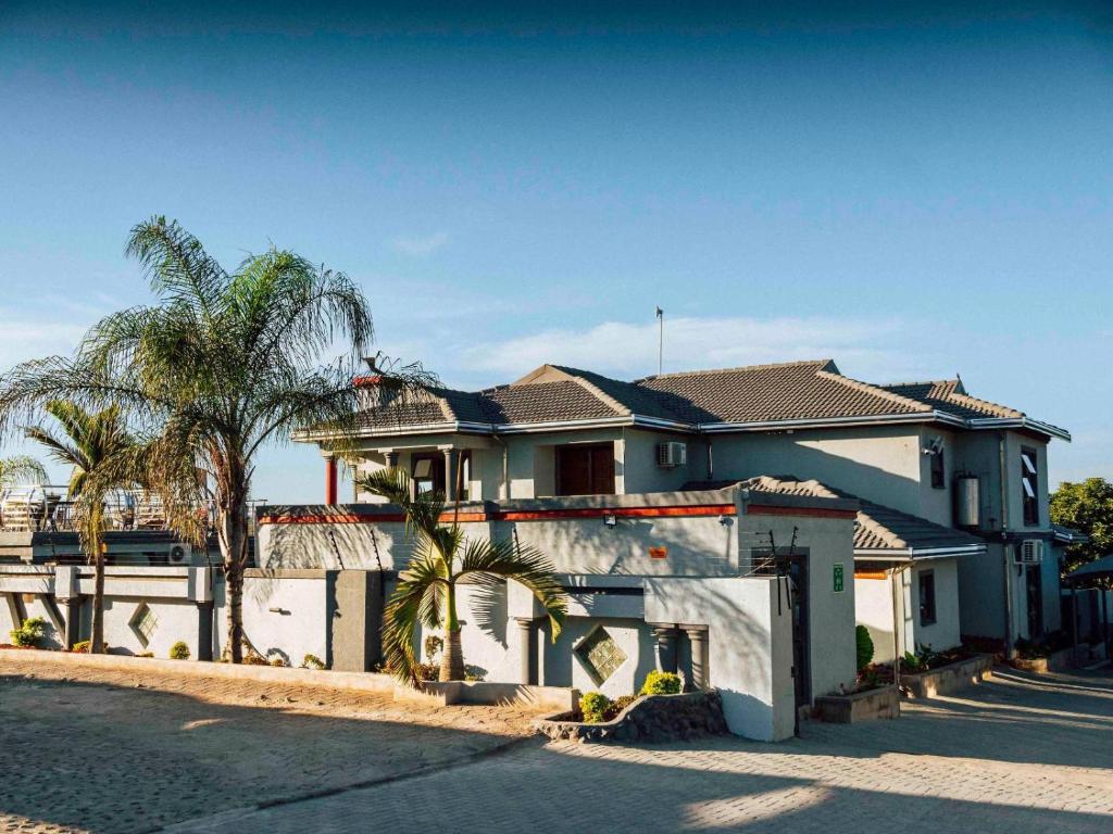 El edificio en el que está el hotel