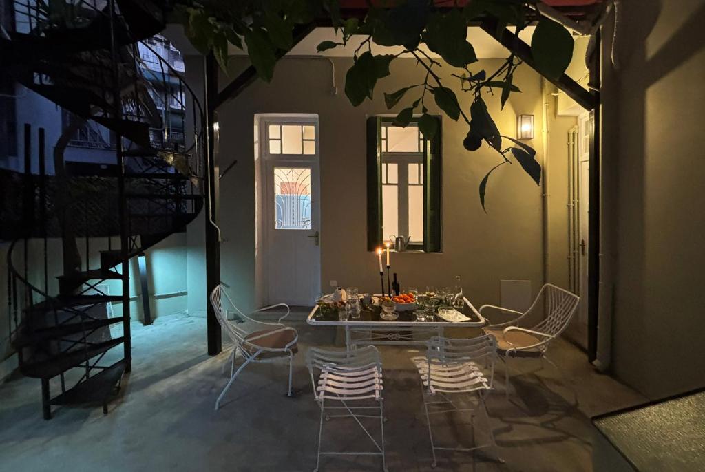 Live in Athens, PANGRATI Fine Residence - Resim 36