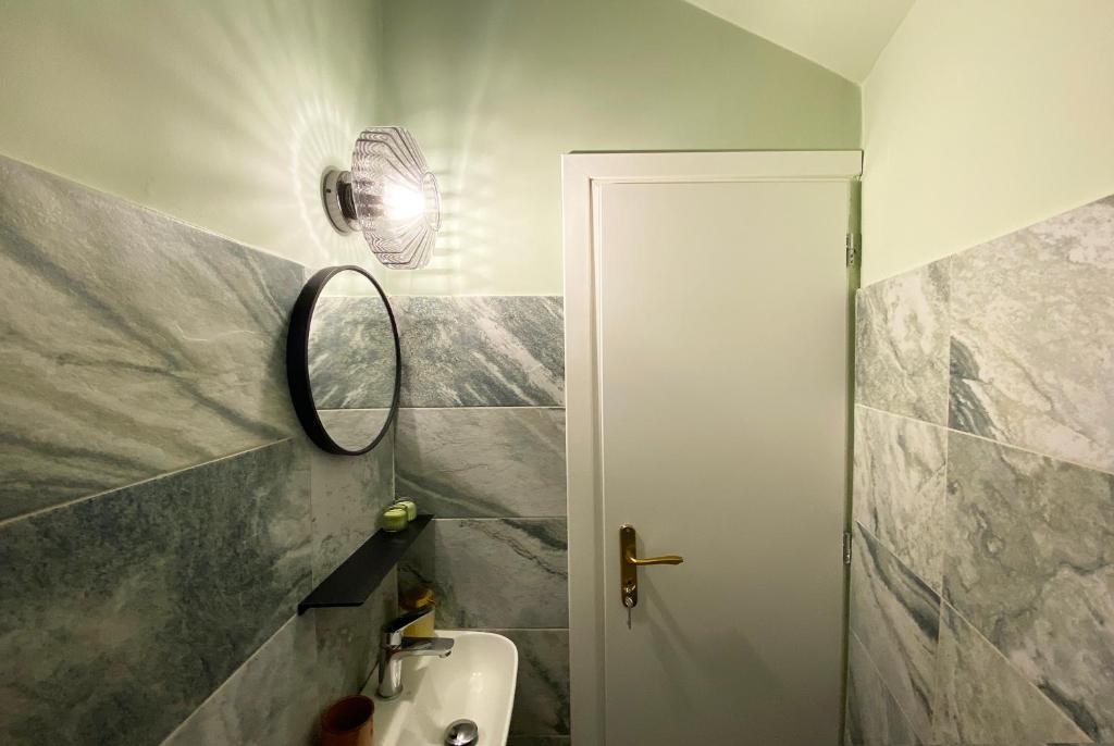 Live in Athens, PANGRATI Fine Residence - Resim 40