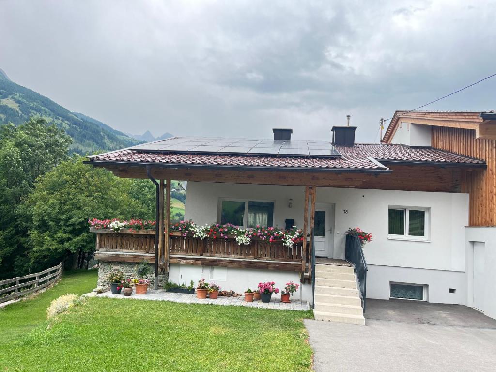 Nespecifikovaný výhled na hory nebo výhled na hory při pohledu z bed and breakfast