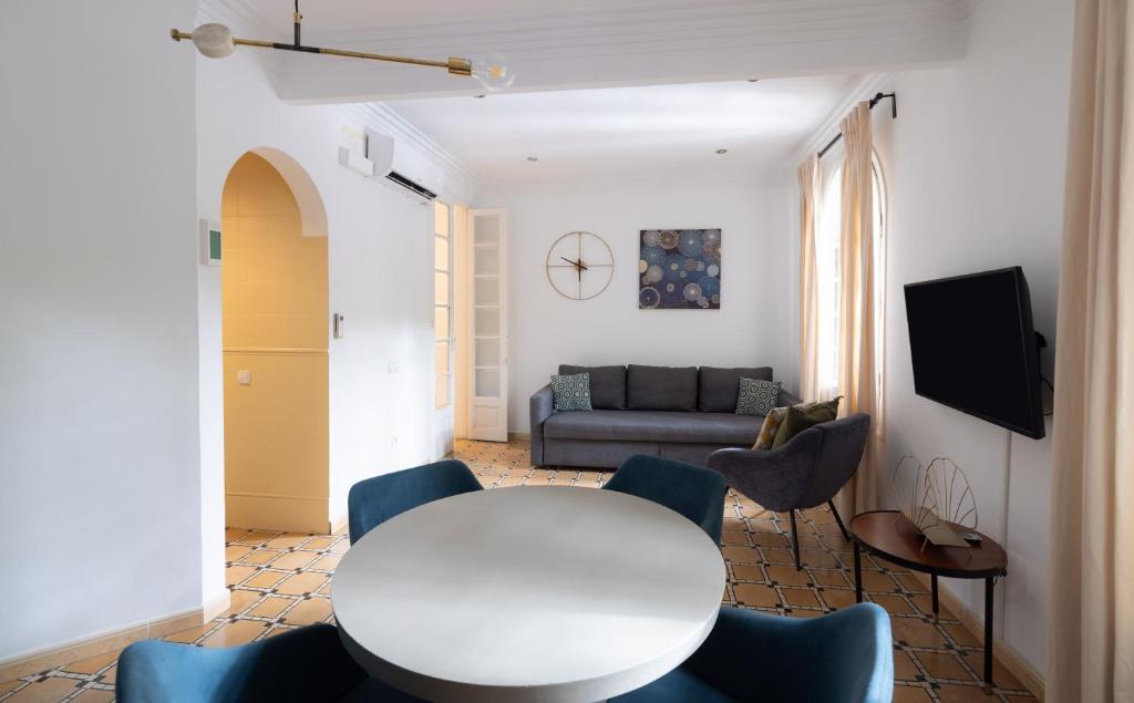 TV a/nebo společenská místnost v ubytování Stay U-nique Apartments Floridablanca