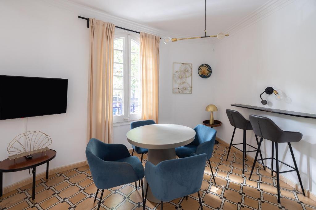 TV a/nebo společenská místnost v ubytování Stay U-nique Apartments Floridablanca