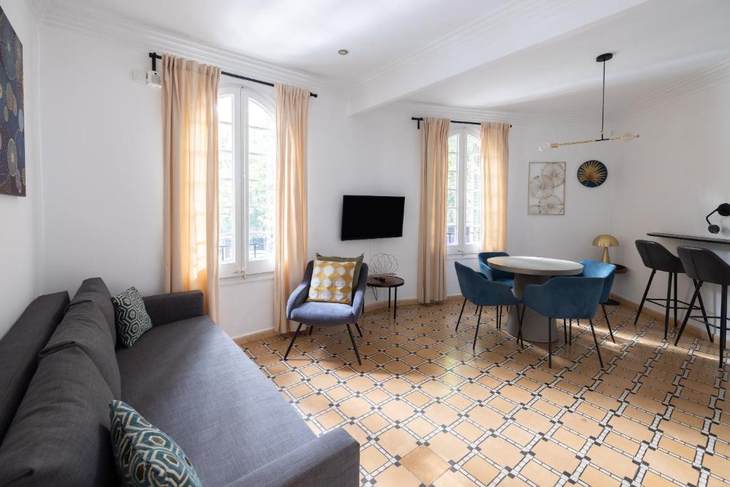 TV a/nebo společenská místnost v ubytování Stay U-nique Apartments Floridablanca